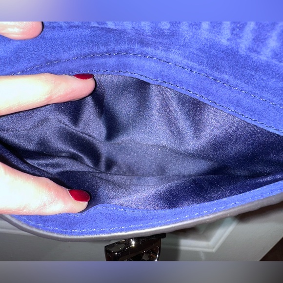 🌟 Henrí Bendel Plaza Colorblock Crossbody – Victoria Blue / Eclipse – New🌟 - Picture 7 of 15